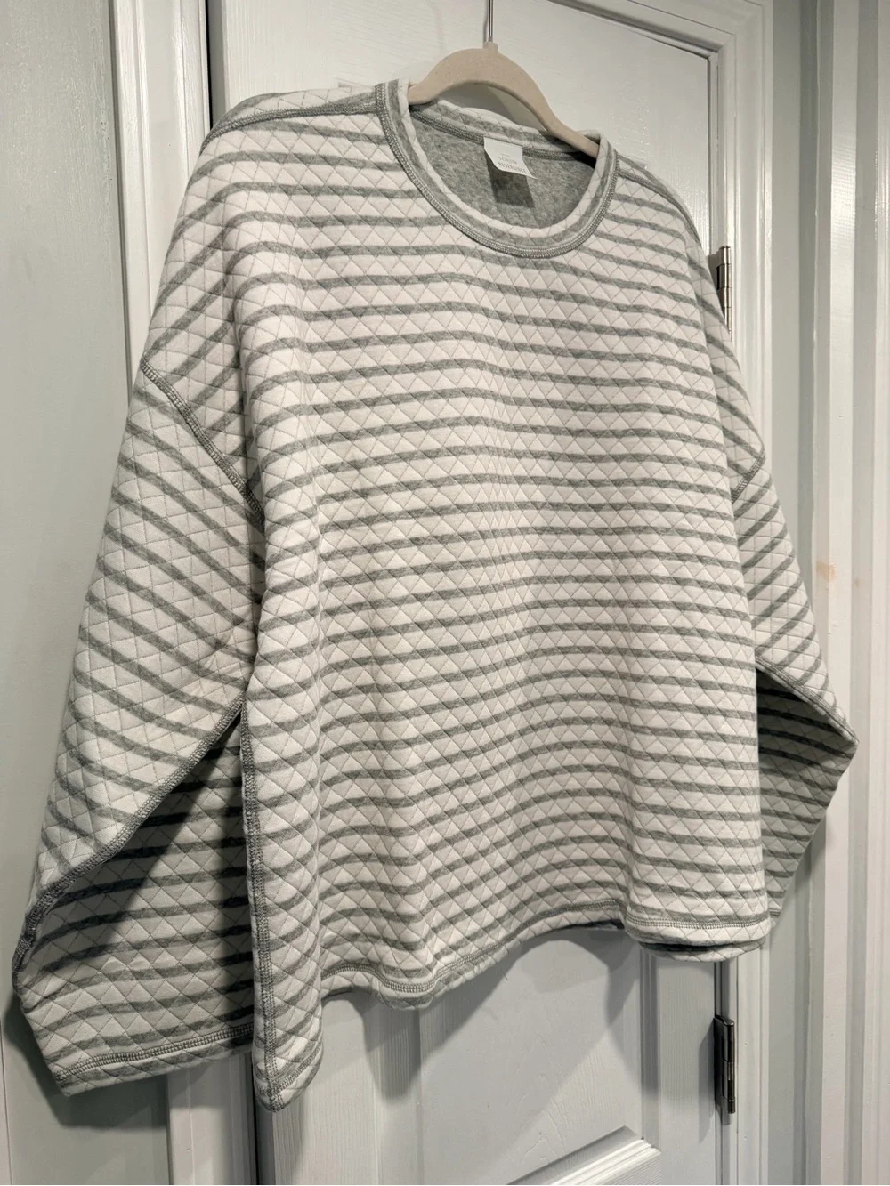 NWOT J. Crew Size 3X Gray Cream Reversible Quilted Striped Crew Sweatshirt